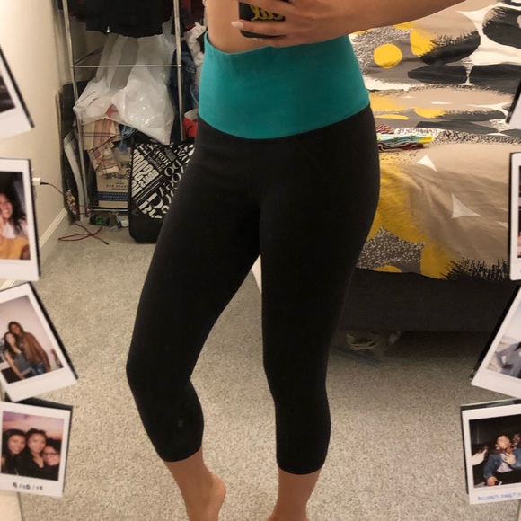 Aerie Cropped High-Waisted Leggings - Picture 2 of 4